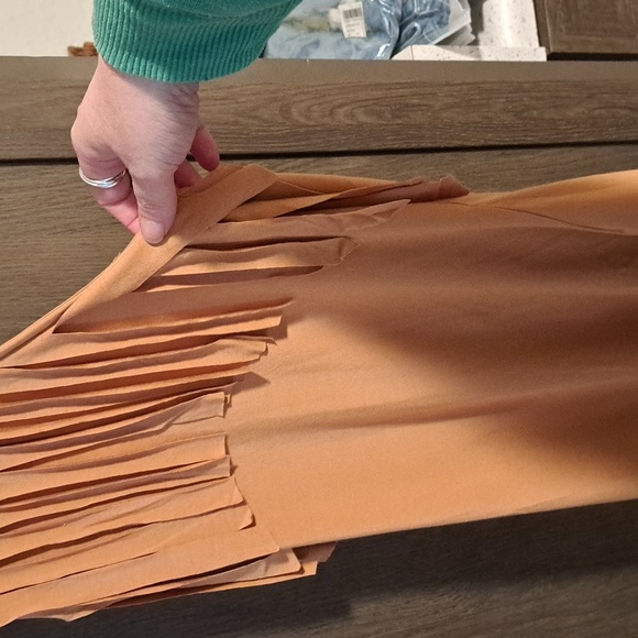 1 left New fringe halter top - Picture 10 of 13